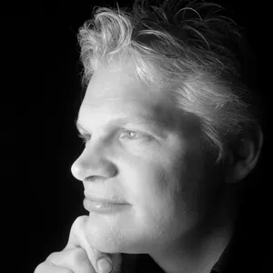 Julian Rippon 300x300 pix
